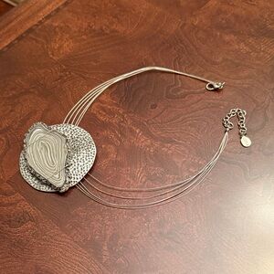 Elegant Silver Necklace with Textured Pendant